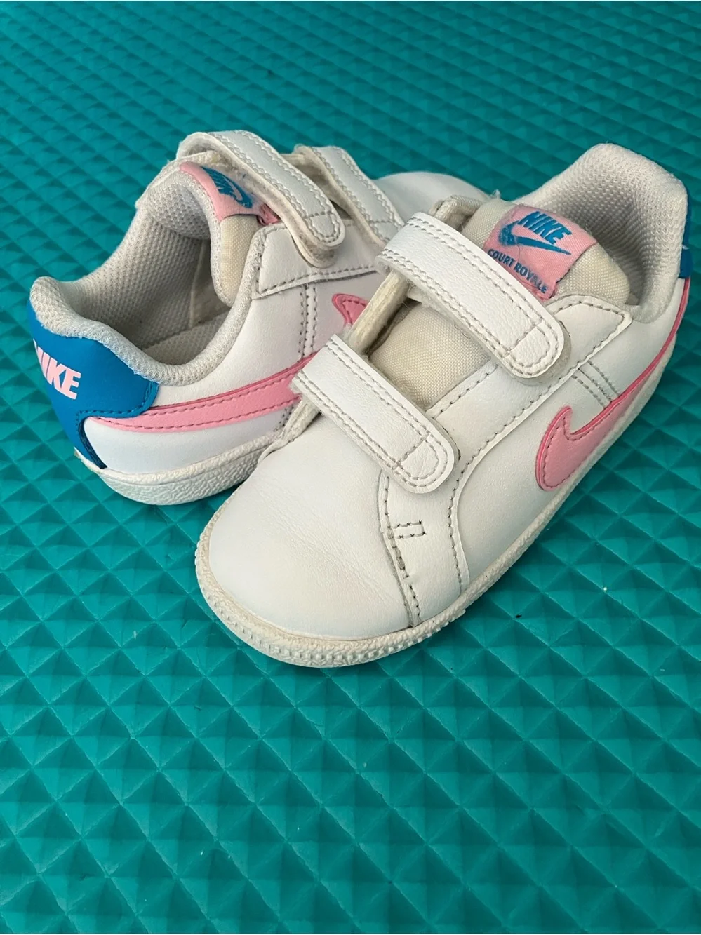 NIKE Toddler Girls Court Royale White Leather Sneakers | 7